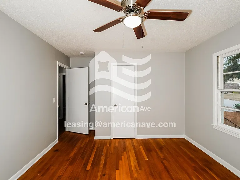 524439_013_wm_-_bedroom_13458605.jpg