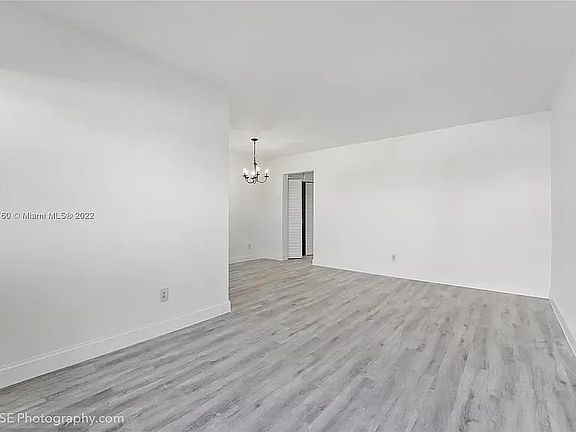 5th image of 2025 Calais Dr APT 1