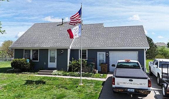 2nd image of 513 10th Ct SE