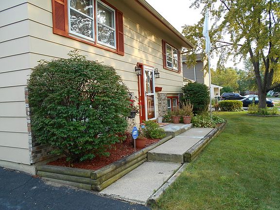 5th image of 3437 Winhaven Dr