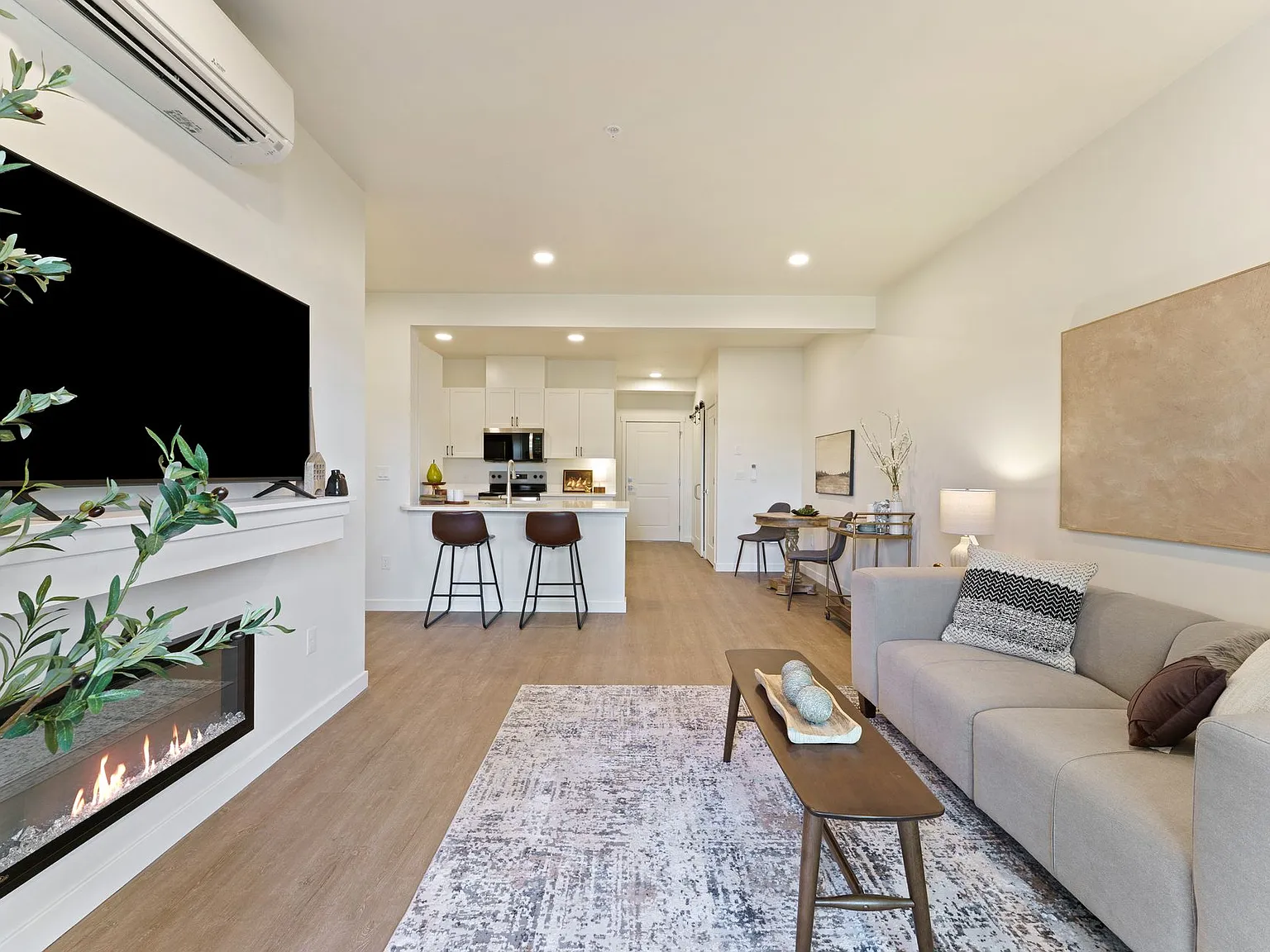 Bridgewater Apartments — Photo 2