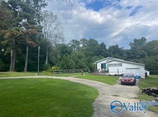 1710 Madison St SW, Hartselle, AL 35640