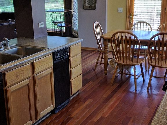 4th image of 12960 Shelly Ln