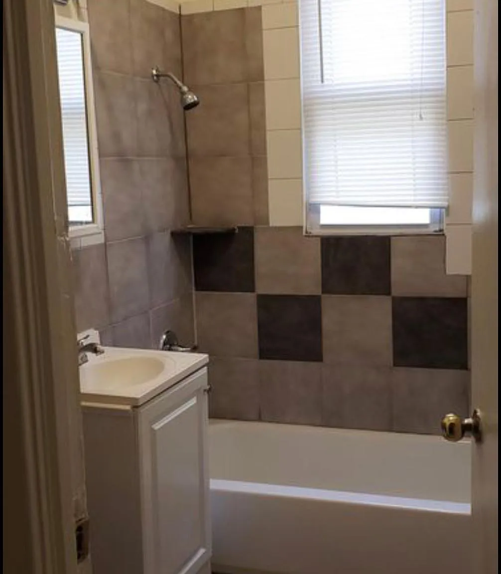 3 bed, $1,800 — Photo 4