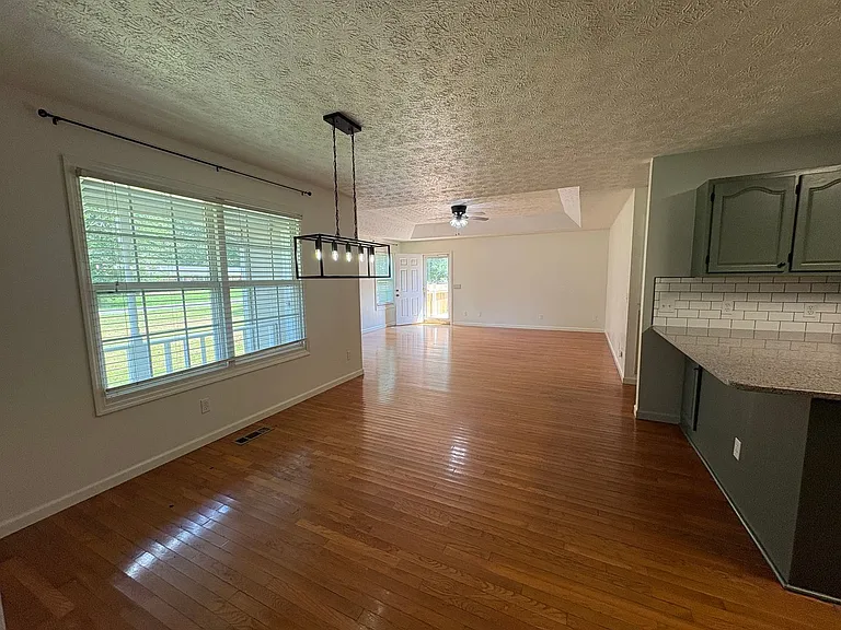 671 Circle Dr — Photo 7