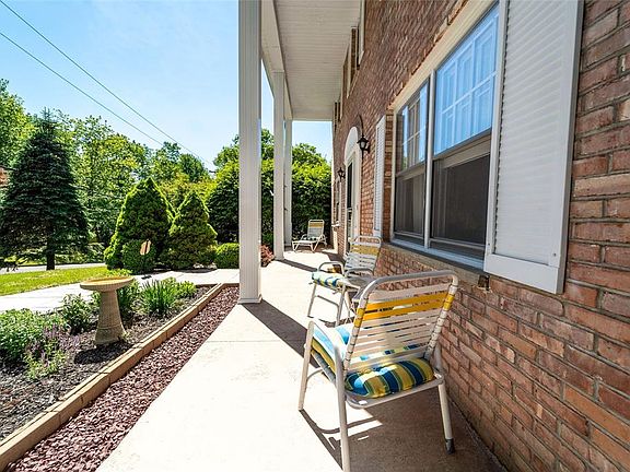 2nd image of 3248 Dogwood Dr