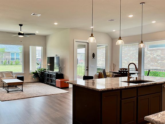 4th image of 10119 Lehman Dr