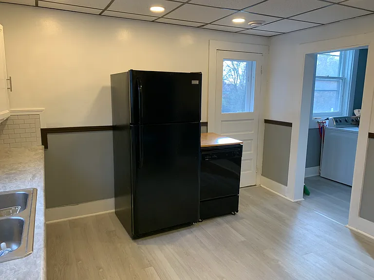 23 Hakes Ave #201 — Photo 3