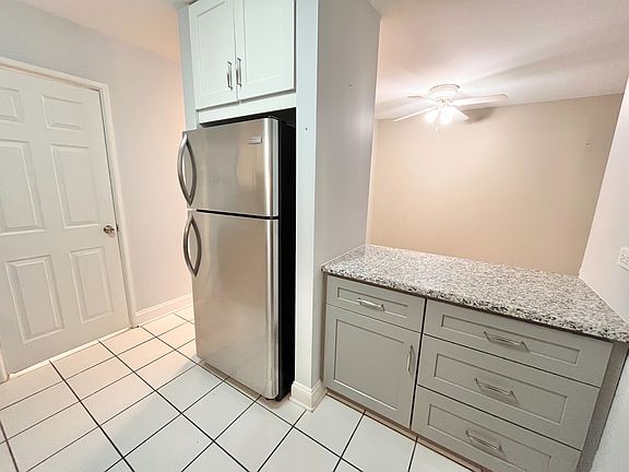 4th image of 1501 E Churchill Dr APT 105