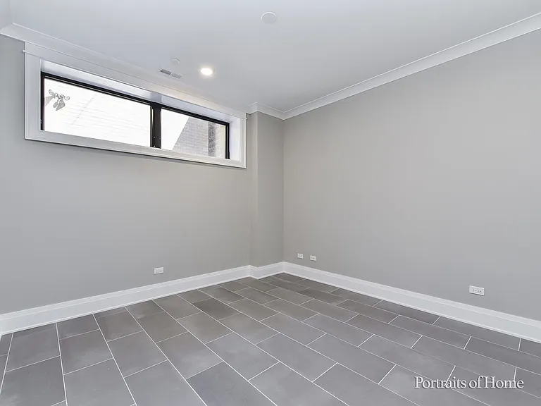 2135 N Lakewood Ave #1 — Photo 27
