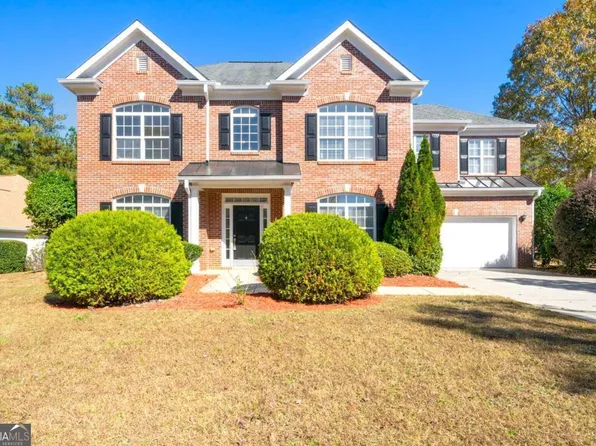 7601 The Lakes Dr, Fairburn, GA 30213