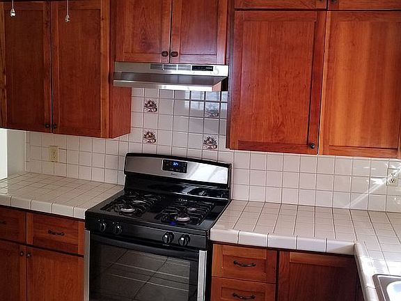 3rd image of 2439 E Avalon Dr