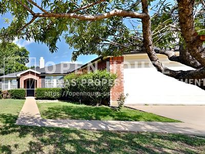 1305 High Crest Dr, Burleson, TX, 76028