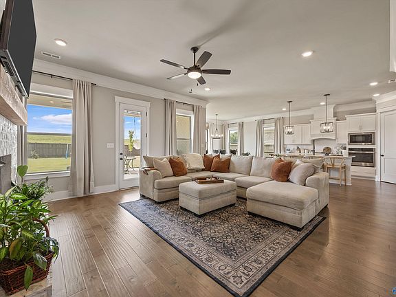 5th image of 107 Peach Farm Cir
