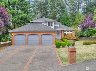 311 Keach Loop, Steilacoom, WA 98388