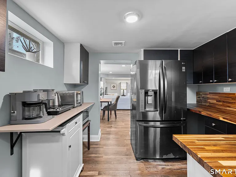 111 Judd St — Photo 3