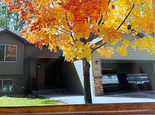 121 Muirfield Cir, Nya, MN 55397