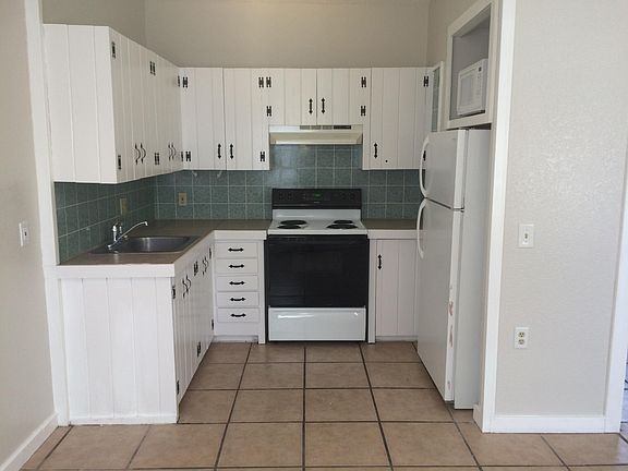 4th image of 2518 York St S APT 2