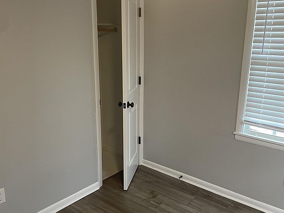 5th image of 200 Park Ave APT 1