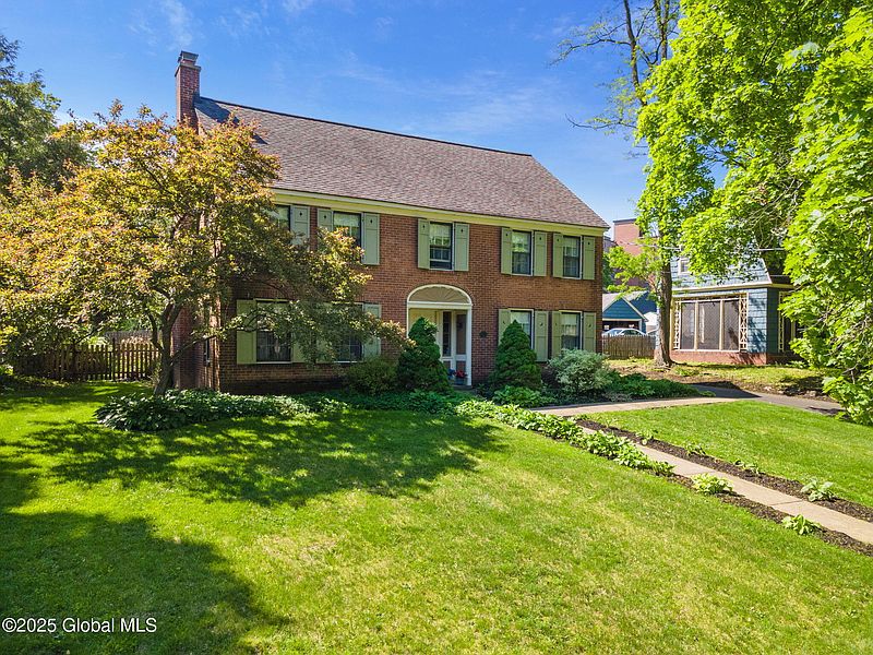 5th image of 1435 Lowell Road