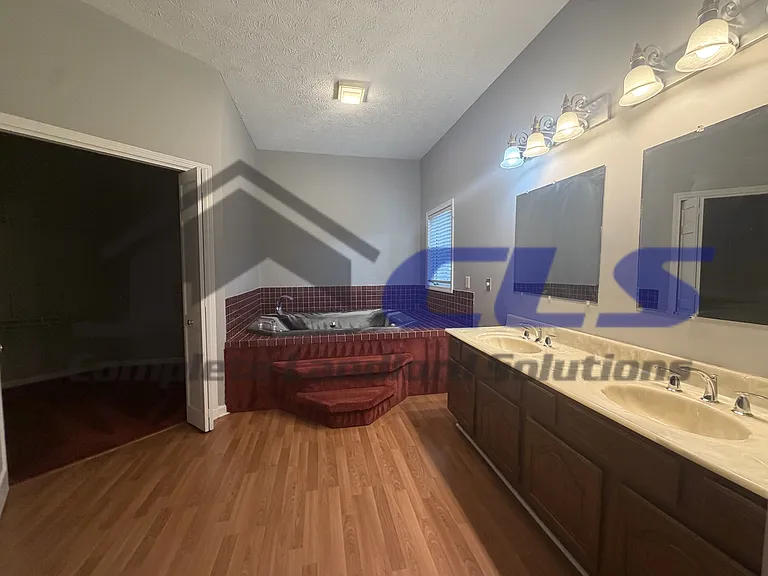 80 Ridgecrest Ct — Photo 16