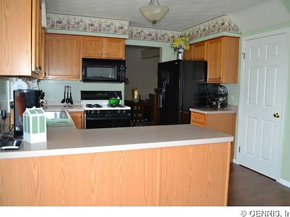 3rd image of 6205 Lillypond Way