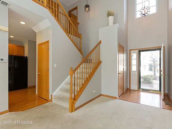 3rd image of 285 Thornwood Way Unit C