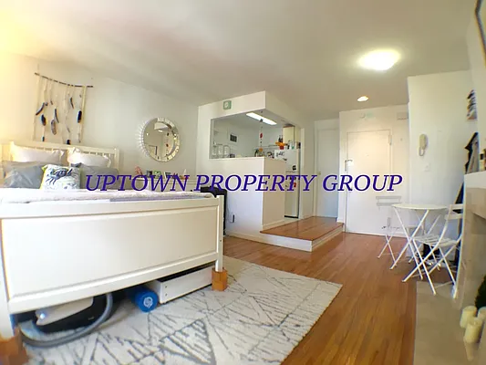 Rented by Uptown Property Group | media 14