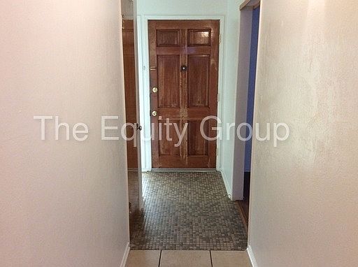 3rd image of 2605 W Beech Ave