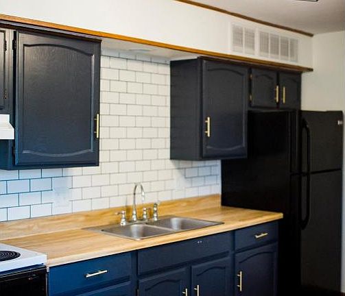 5th image of 315 Benner St APT 3