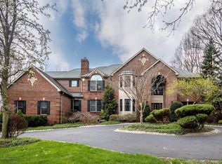 7 Colts Dr, Holmdel, NJ 07733