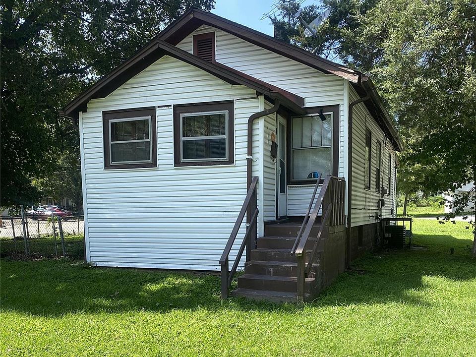 1st image of 411 Saint Louis Pl