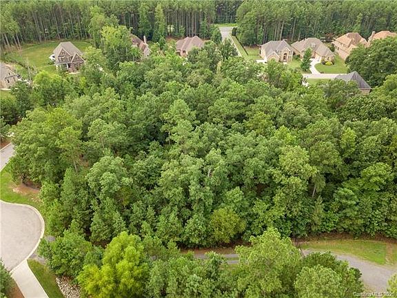 5th image of 220 Palm Cove Way #27