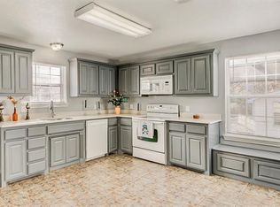 628 Alameda Rd, Azle, TX 76020