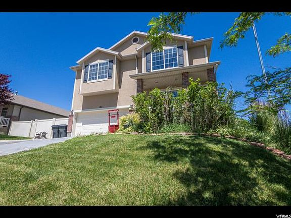 2nd image of 132 W Kestrel Dr