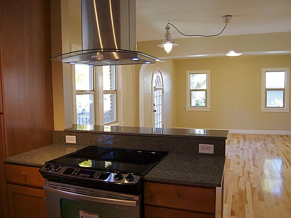 5th image of 1508 E Garfield Ave
