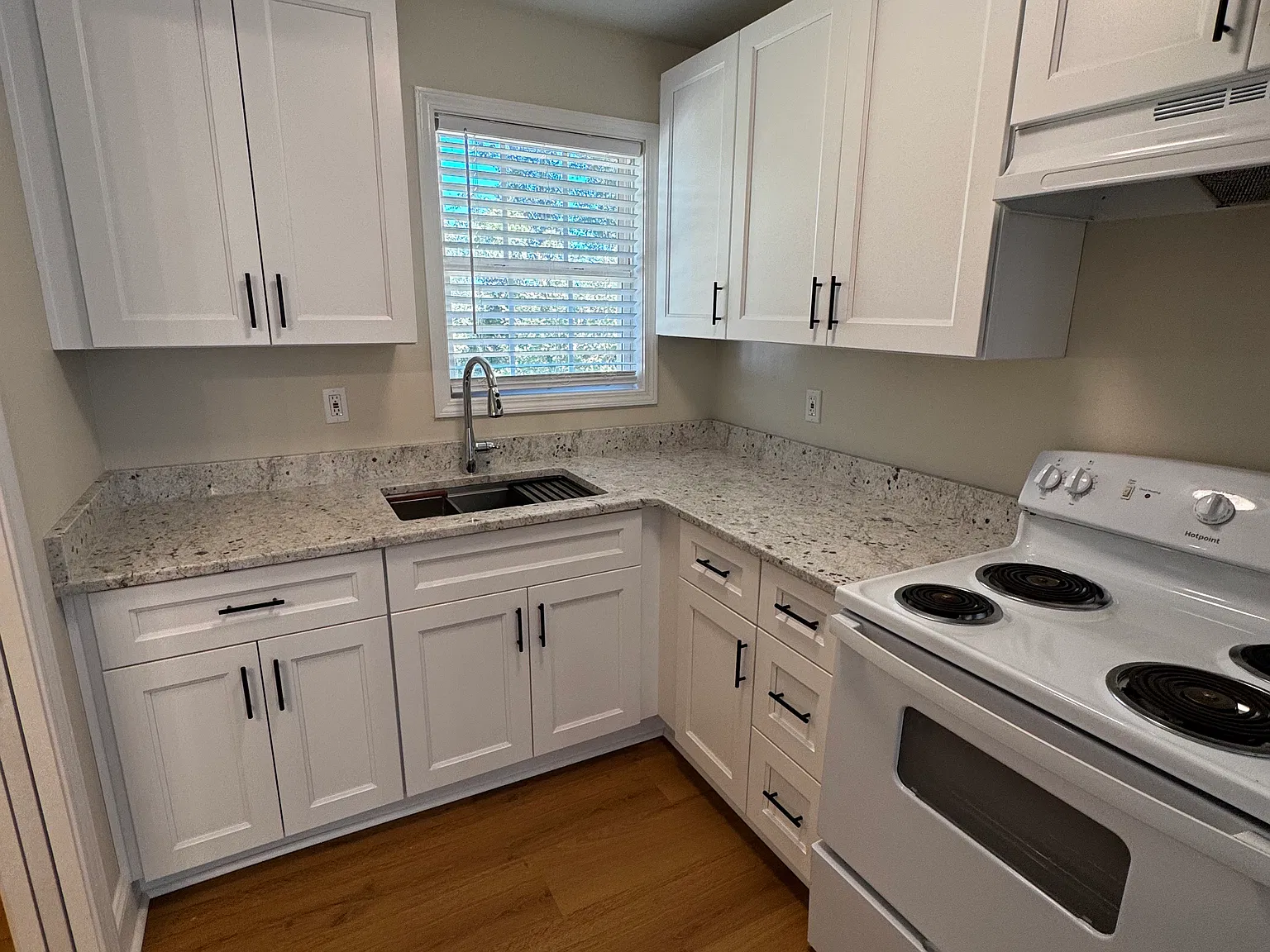 Studio, 462 sqft, $1,100 — Photo 4