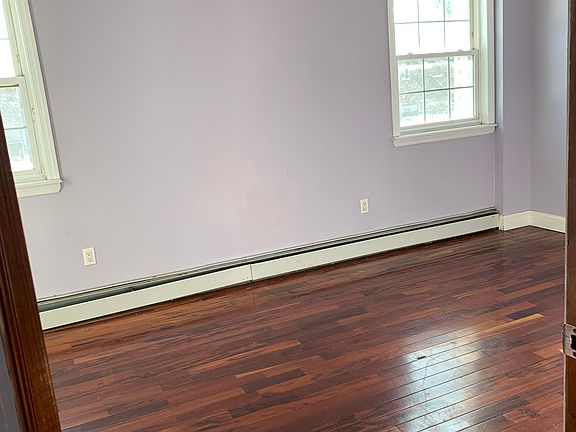3rd image of 18638 139th Ave Floor 2