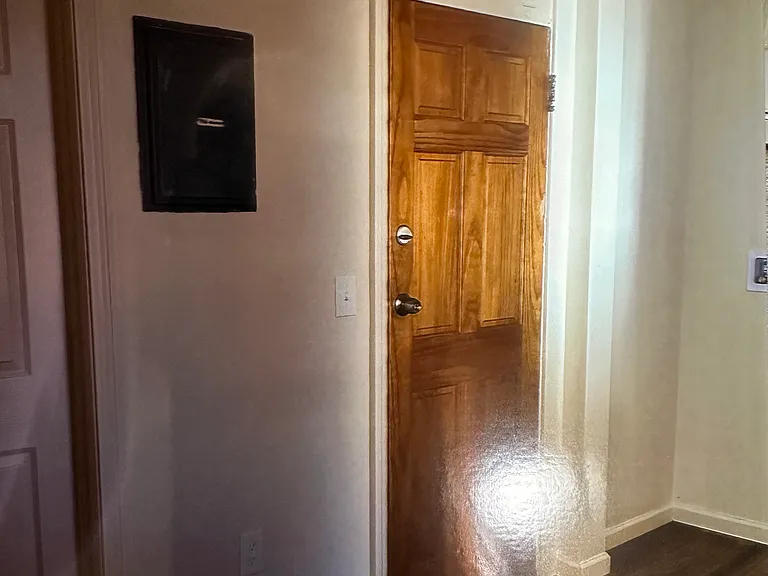 1373 Dwight St #3 — Photo 2