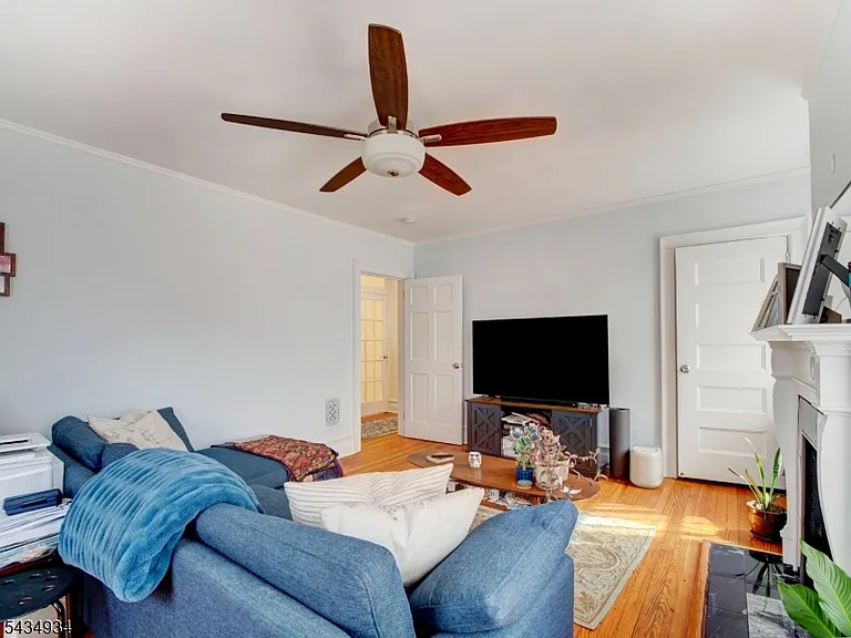 285 Claremont Ave #2 — Photo 9