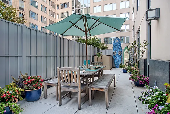 Sold by Compass | media 23