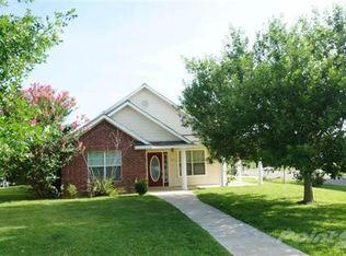 1401 Bishop Dr, Salado, TX 76571