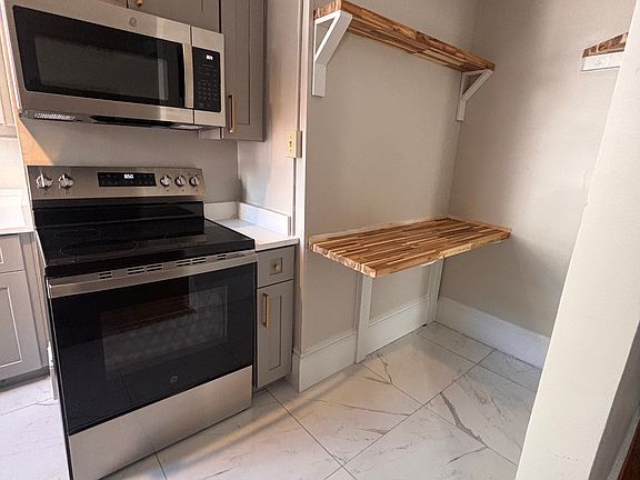 4th image of 404 E Edenton St #A