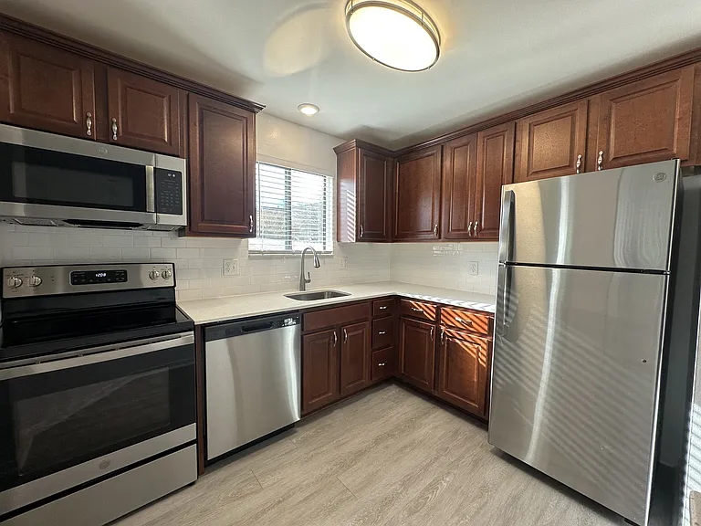 River Oaks Apartments of Rochester Hills — Photo 45