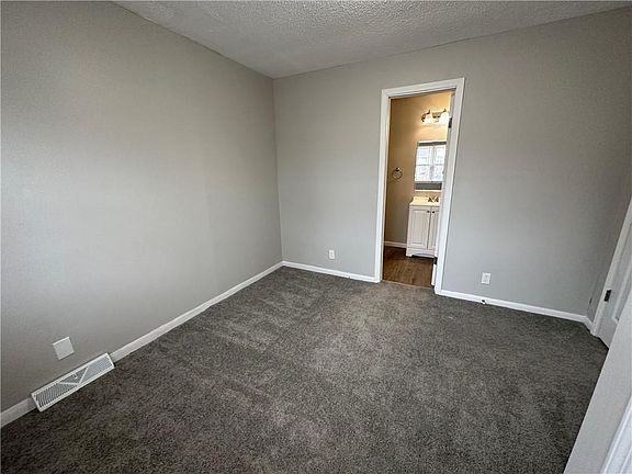 3rd image of 107 Melody Ln