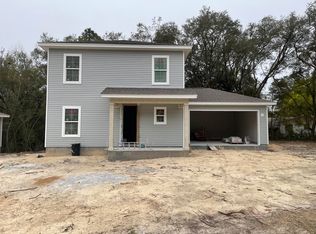101 1st St, Niceville, FL 32578