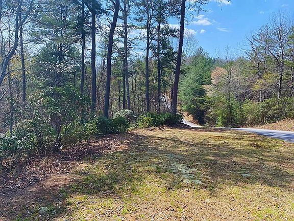 4th image of 28 Brasstown