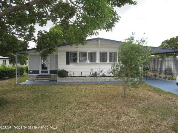 8013 Mission St, Brooksville, FL 34613