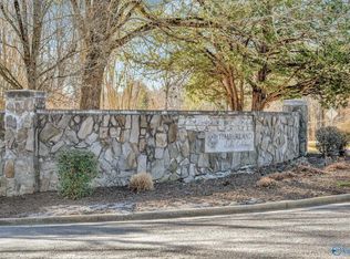 1618 Lake Cove Dr SW, Decatur, AL 35603