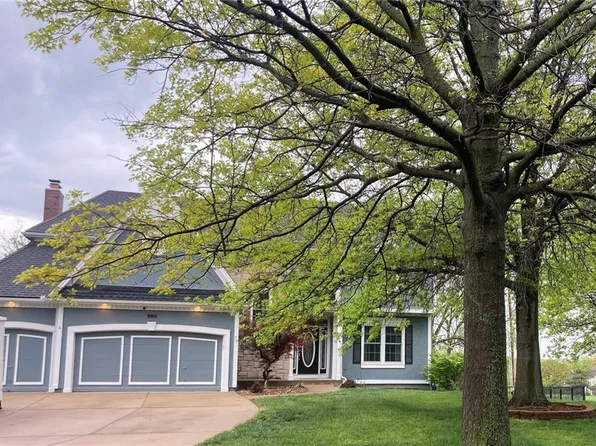 5502 Widmer Rd, Shawnee, KS 66216